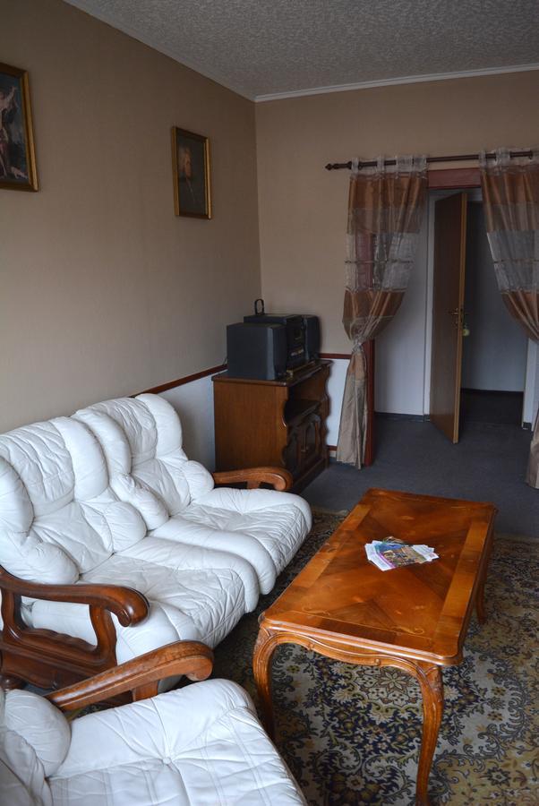 Hotel Posta Дечин Экстерьер фото