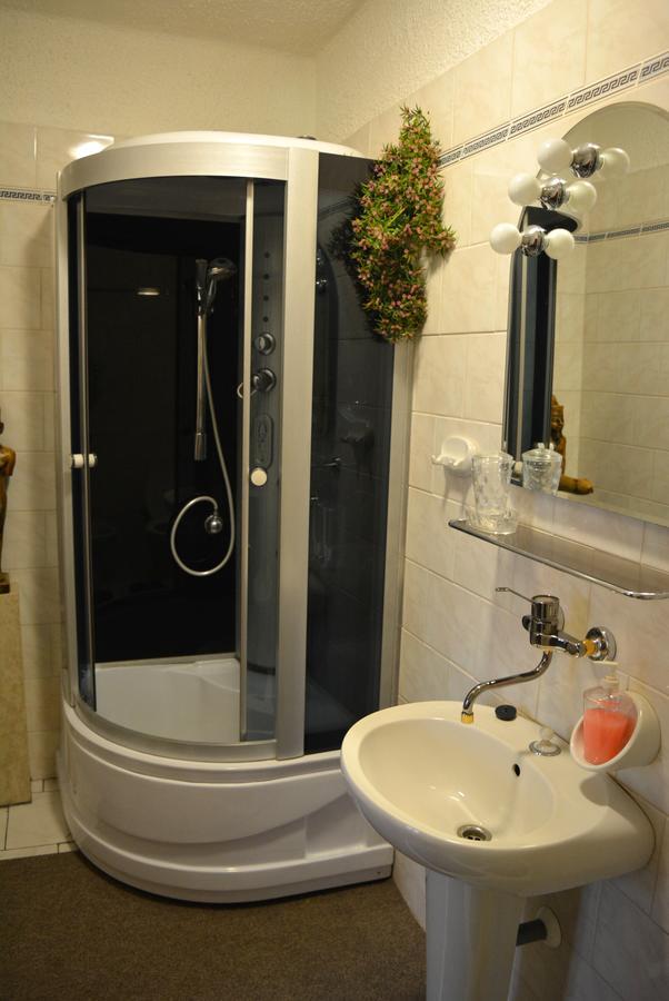 Hotel Posta Дечин Экстерьер фото
